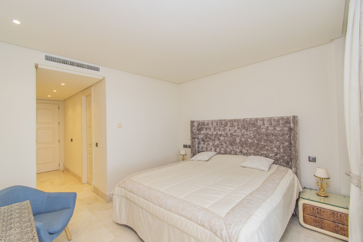 Appartement te koop in Estepona | 3 slaapkamers H5080345