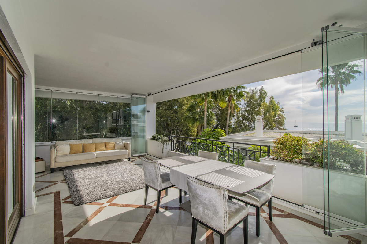 Appartement te koop in Estepona | 3 slaapkamers H5080345
