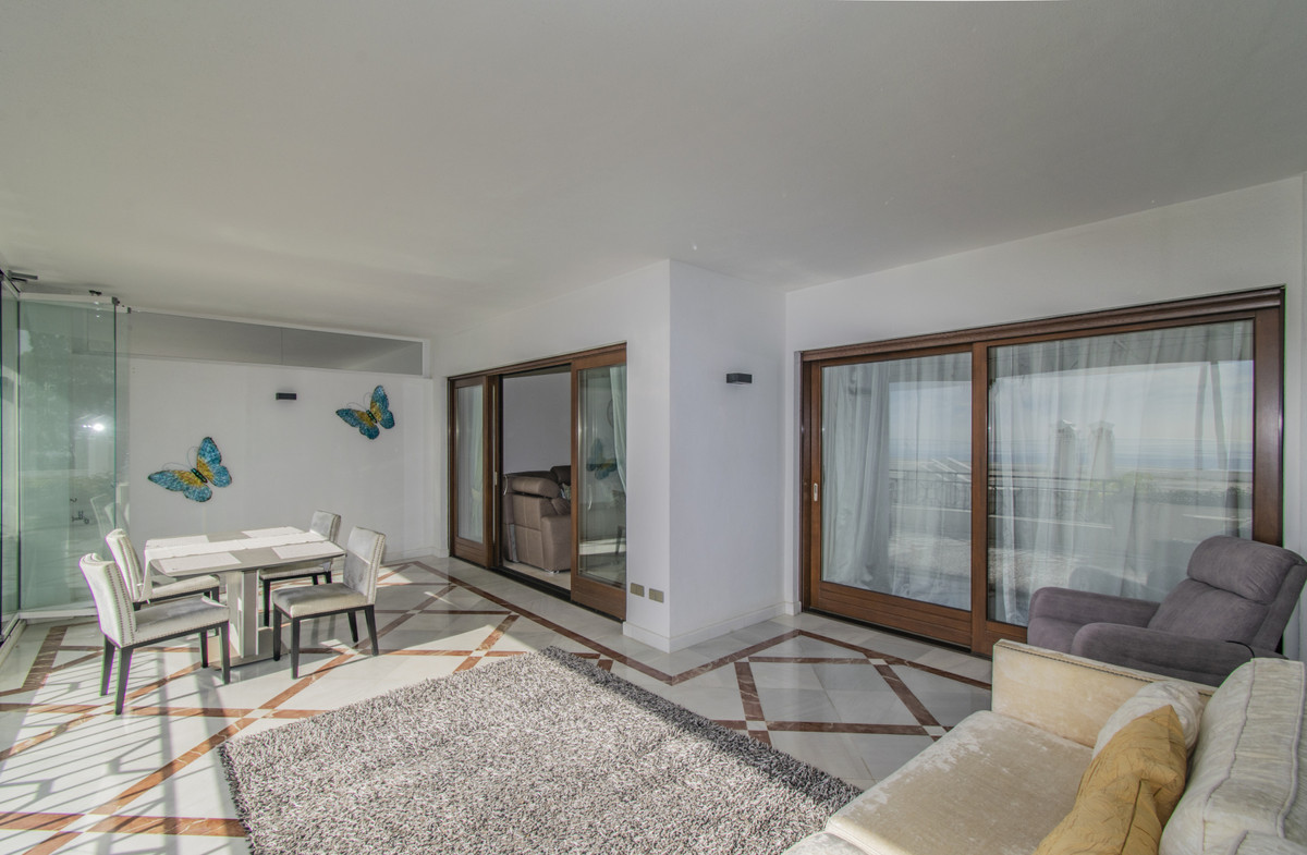 Appartement te koop in Estepona | 3 slaapkamers H5080345