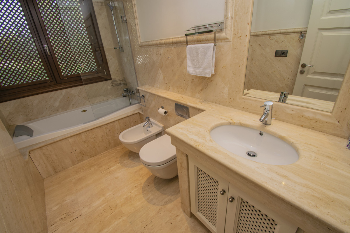 Appartement te koop in Estepona | 3 slaapkamers H5080345