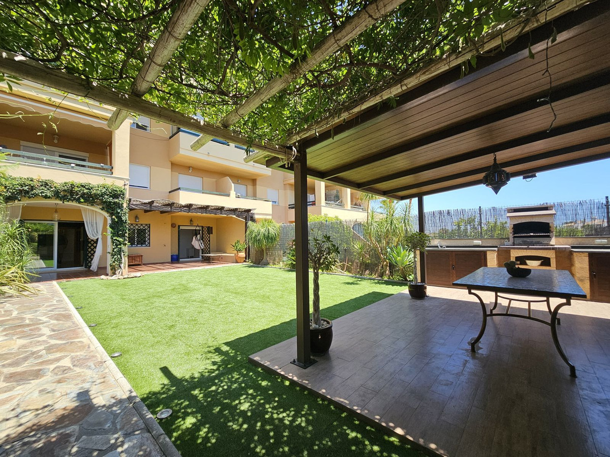 Appartement te koop in Estepona | 2 slaapkamers H5080735