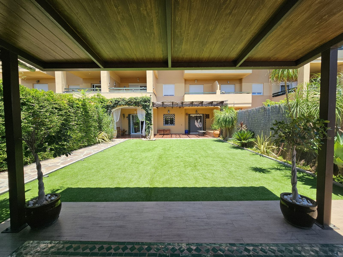 Appartement te koop in Estepona | 2 slaapkamers H5080735