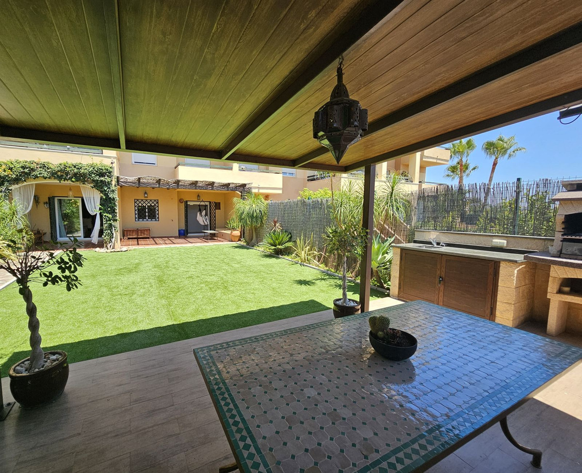 Appartement te koop in Estepona | 2 slaapkamers H5080735