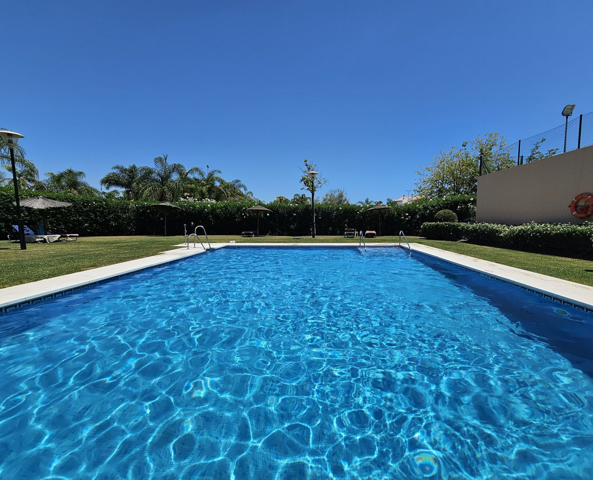 Appartement te koop in Estepona | 2 slaapkamers H5080735