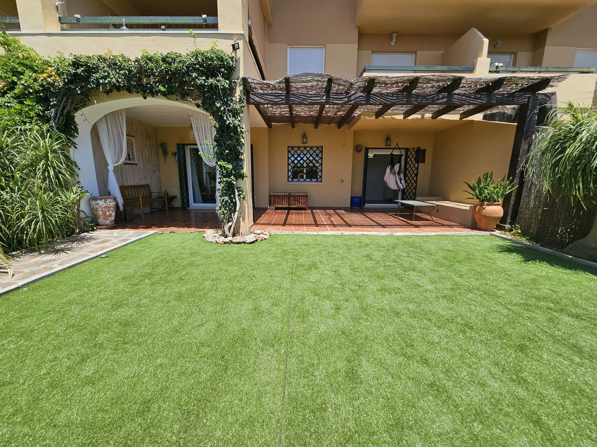 Appartement te koop in Estepona | 2 slaapkamers H5080735