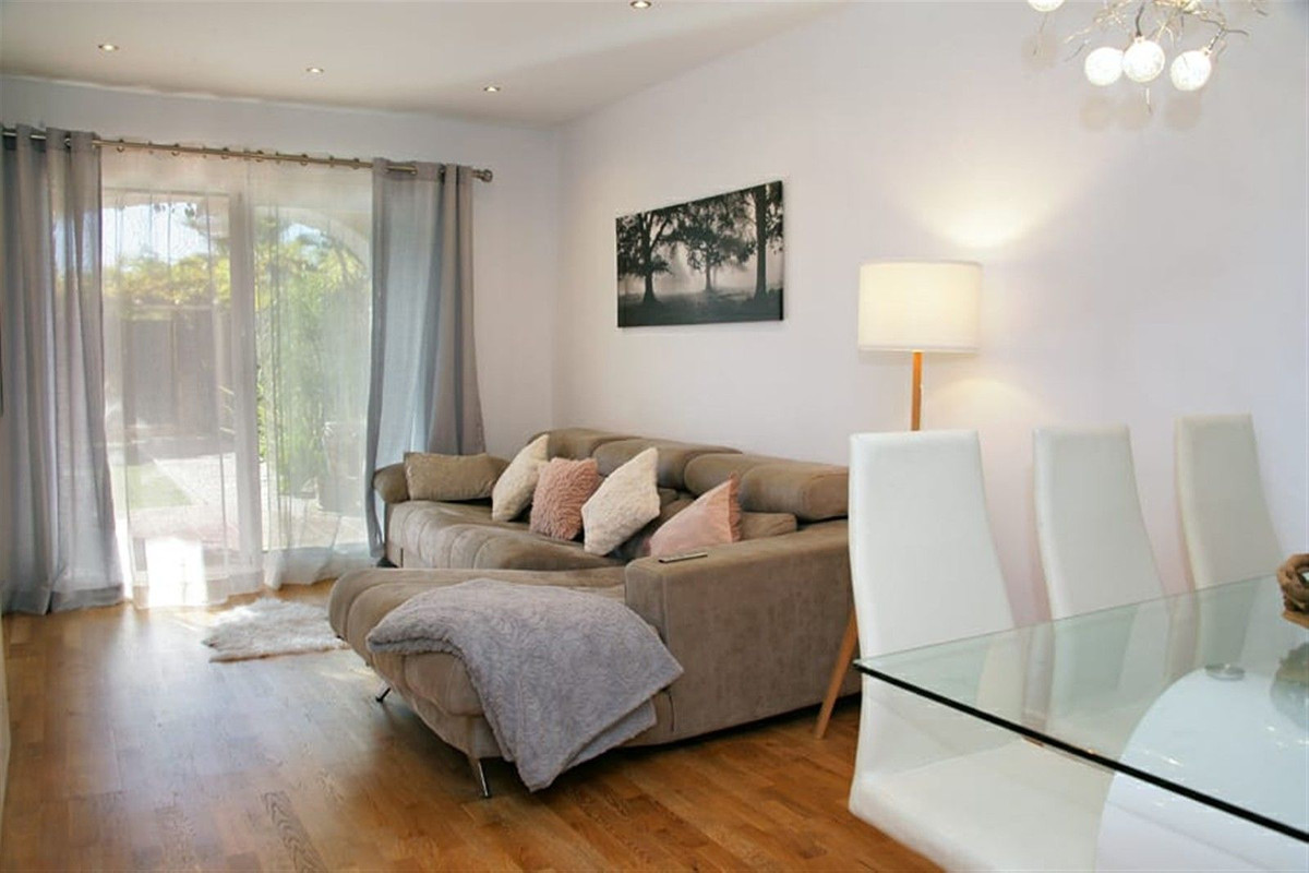 Appartement te koop in Estepona | 2 slaapkamers H5080735