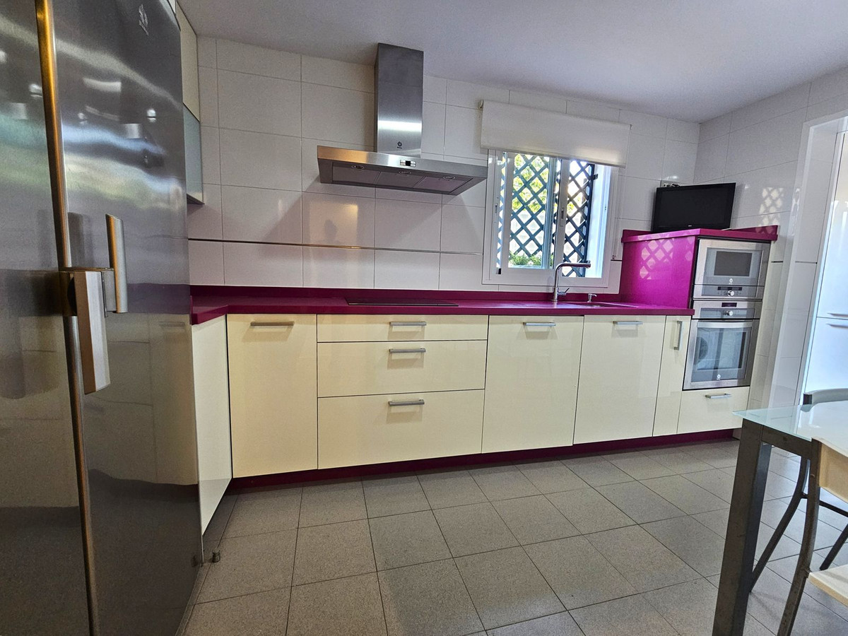 Appartement te koop in Estepona | 2 slaapkamers H5080735