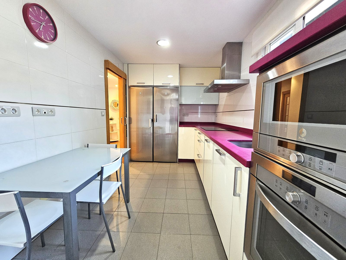 Appartement te koop in Estepona | 2 slaapkamers H5080735