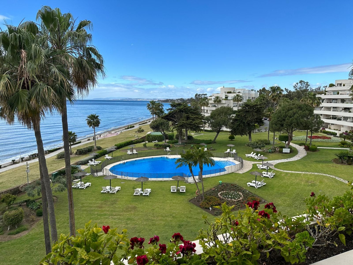 Appartement te koop in Estepona | 3 slaapkamers H5080801