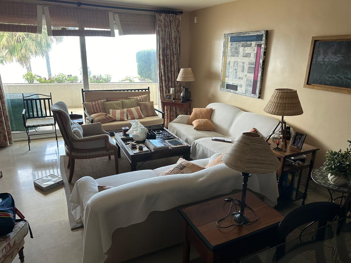 Appartement te koop in Estepona | 3 slaapkamers H5080801