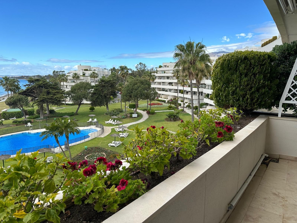 Appartement te koop in Estepona | 3 slaapkamers H5080801