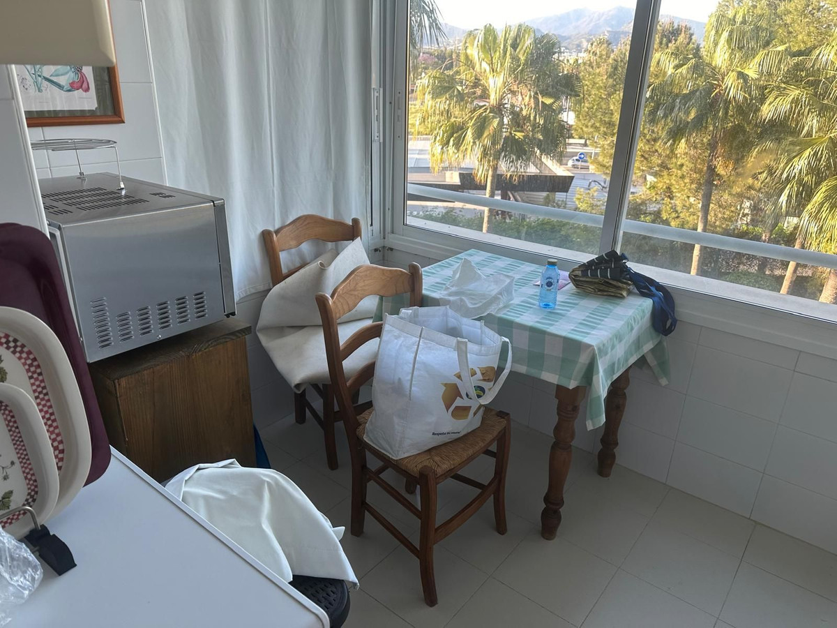 Appartement te koop in Estepona | 3 slaapkamers H5080801