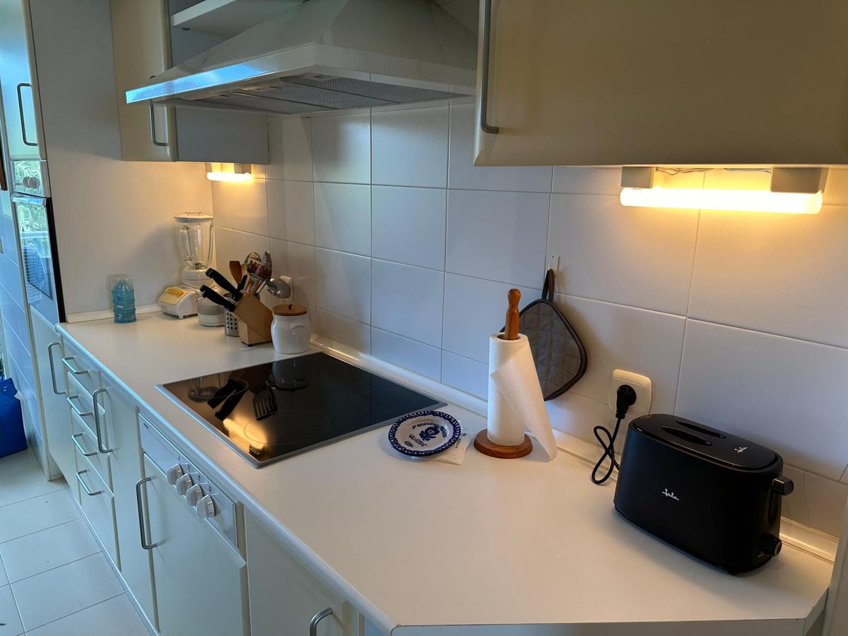 Appartement te koop in Estepona | 3 slaapkamers H5080801