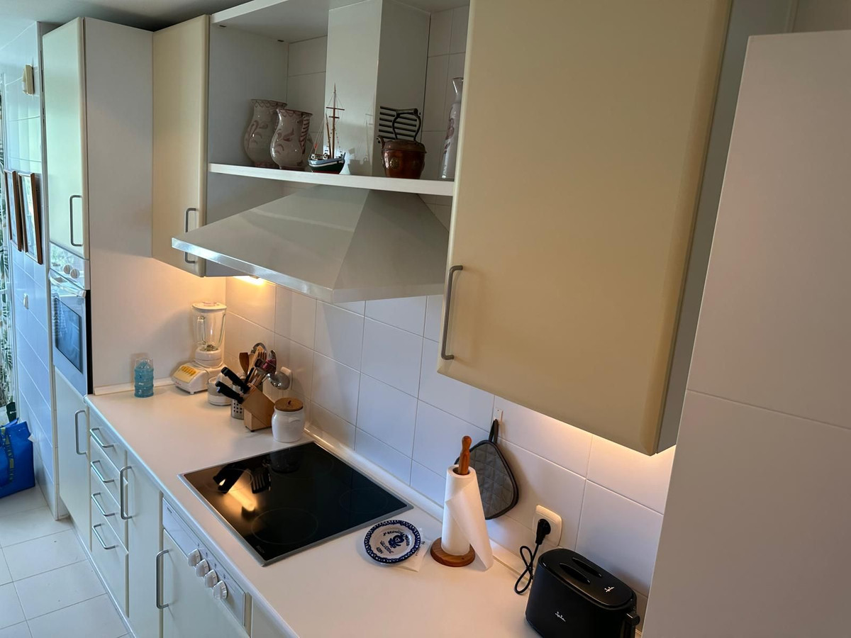 Appartement te koop in Estepona | 3 slaapkamers H5080801