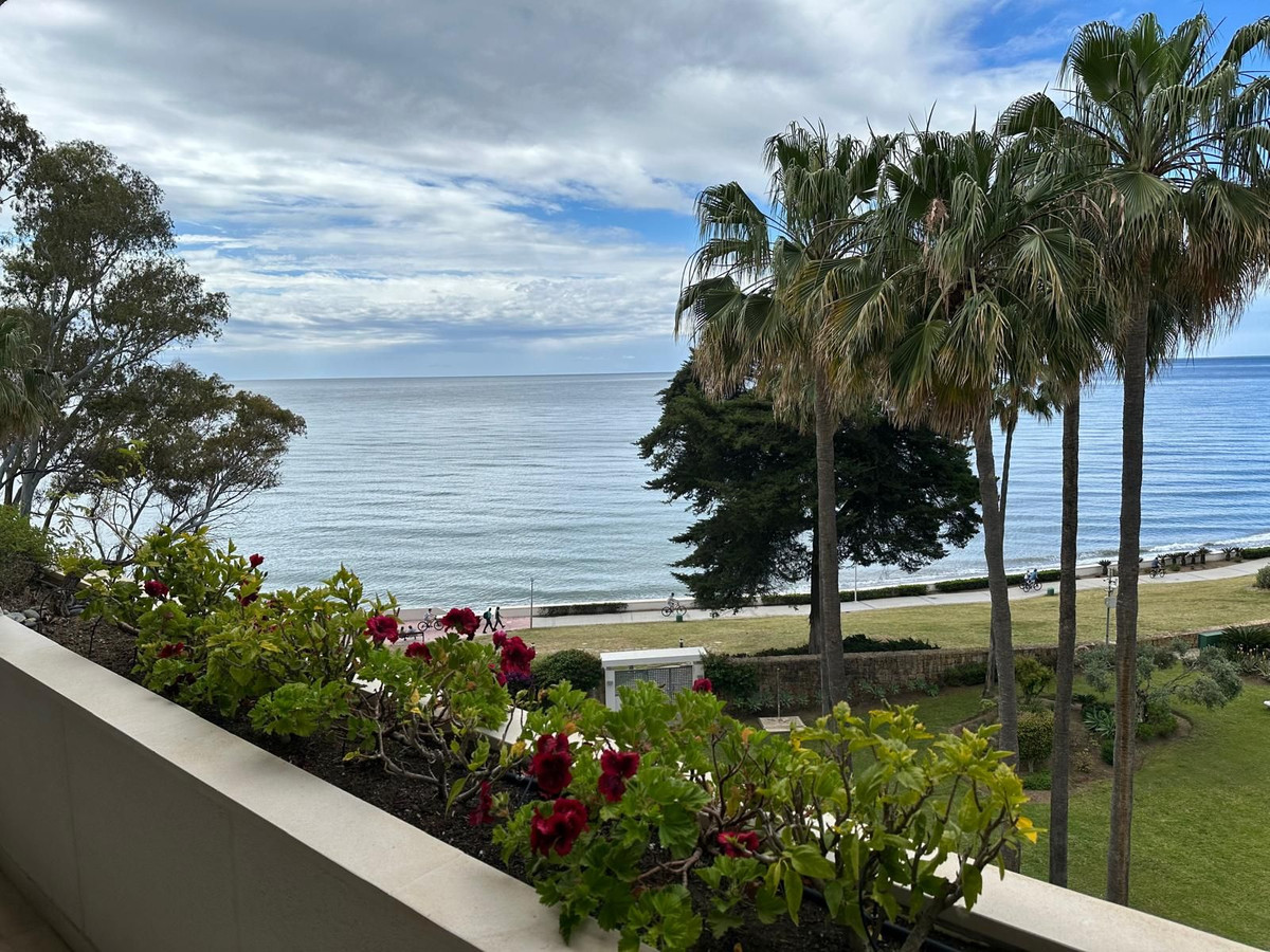 Appartement te koop in Estepona | 3 slaapkamers H5080801