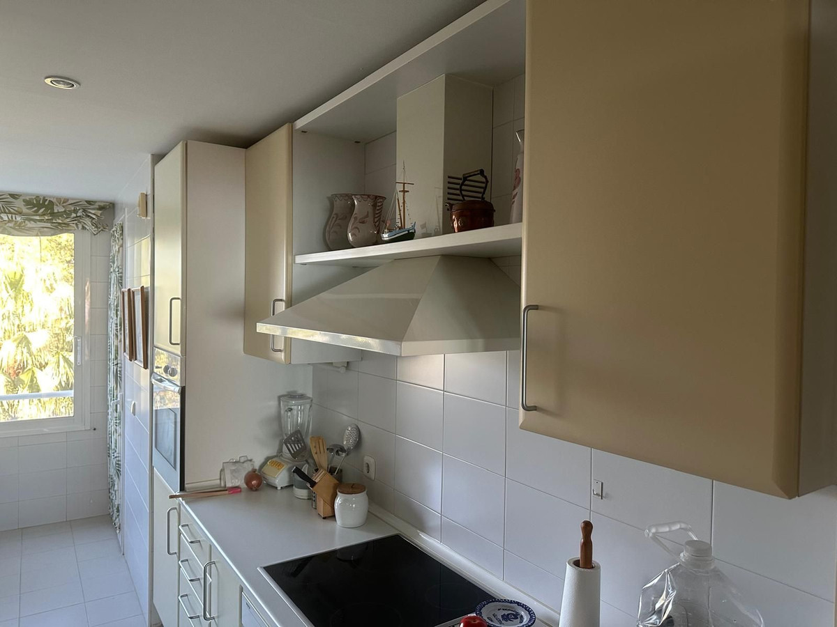 Appartement te koop in Estepona | 3 slaapkamers H5080801