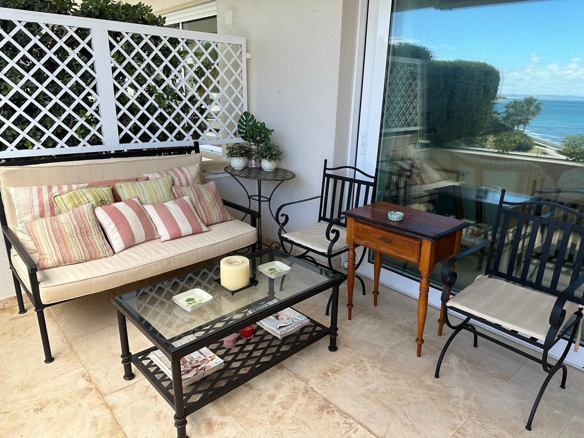 Appartement te koop in Estepona | 3 slaapkamers H5080801