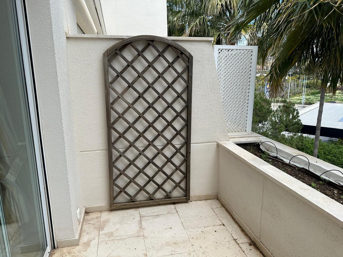 Appartement te koop in Estepona | 3 slaapkamers H5080801