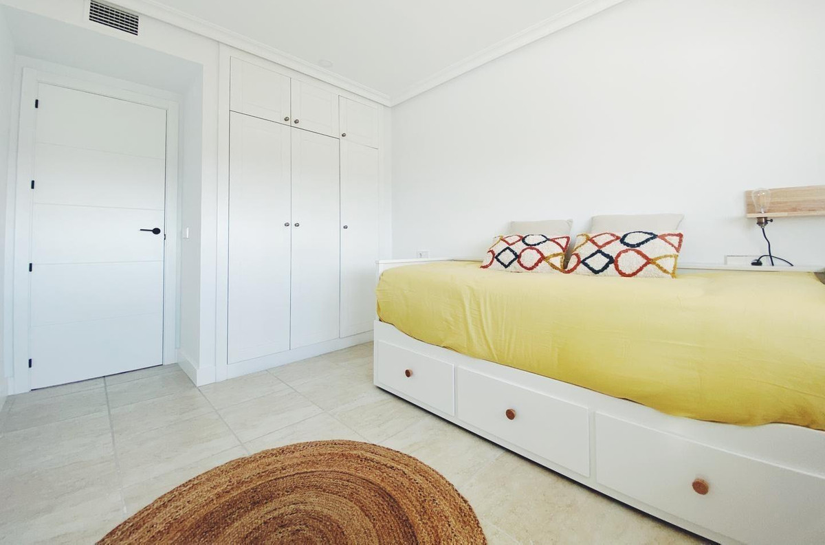 Penthouse te koop in Estepona | 2 slaapkamers H5081341