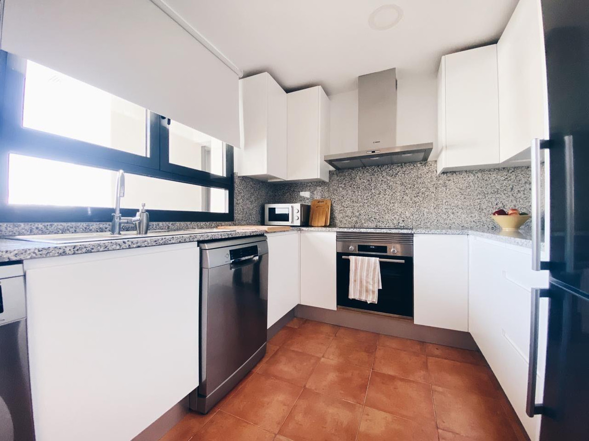 Penthouse te koop in Estepona | 2 slaapkamers H5081341
