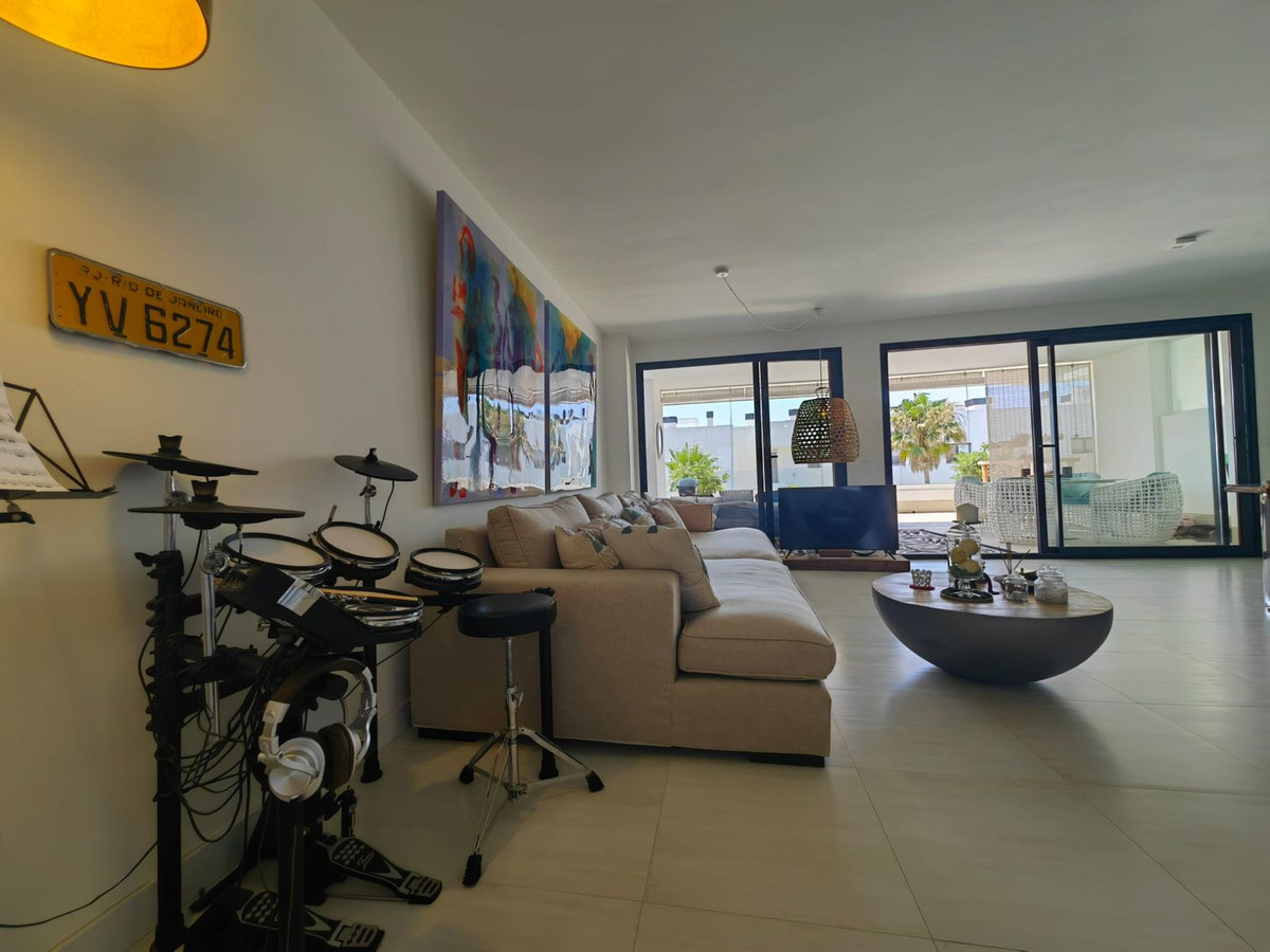 Appartement te koop in Estepona | 2 slaapkamers H5084044