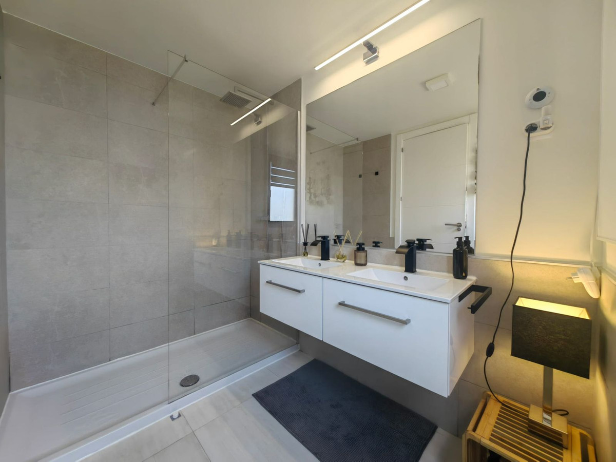 Appartement te koop in Estepona | 2 slaapkamers H5084044
