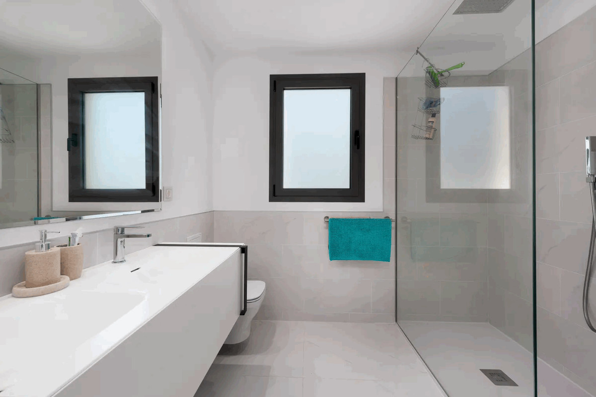 Appartement te koop in Estepona | 3 slaapkamers H5084050