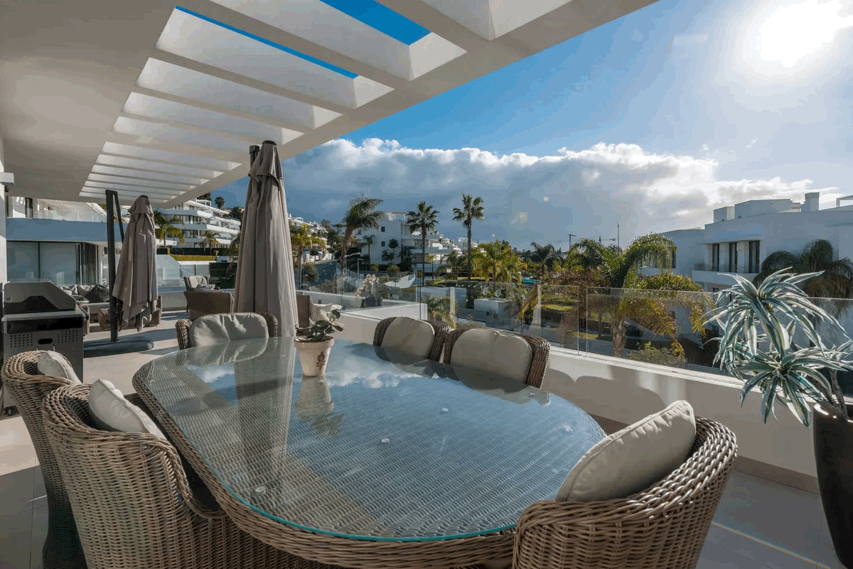 Appartement te koop in Estepona | 3 slaapkamers H5084050