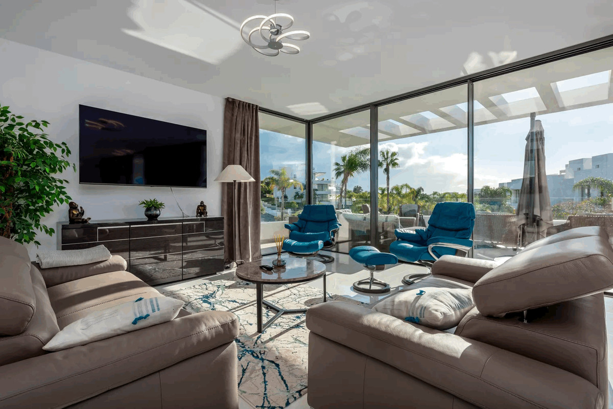 Appartement te koop in Estepona | 3 slaapkamers H5084050