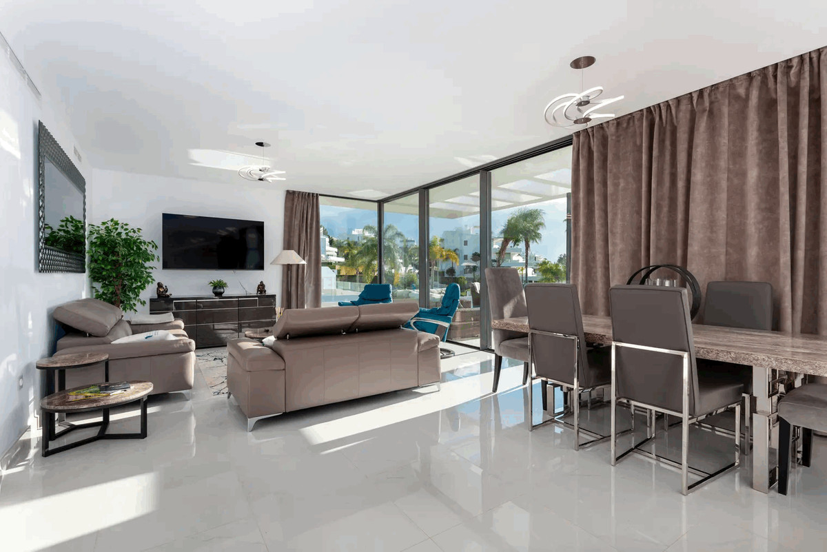 Appartement te koop in Estepona | 3 slaapkamers H5084050