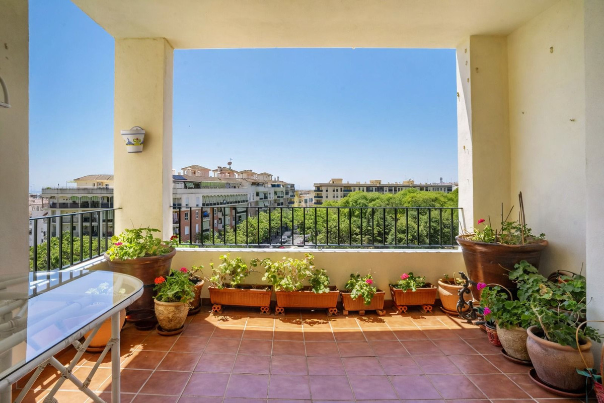 Appartement te koop in Estepona | 3 slaapkamers H5084170