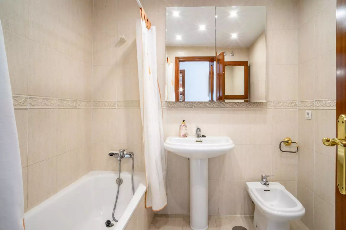 Appartement te koop in Estepona | 3 slaapkamers H5084170