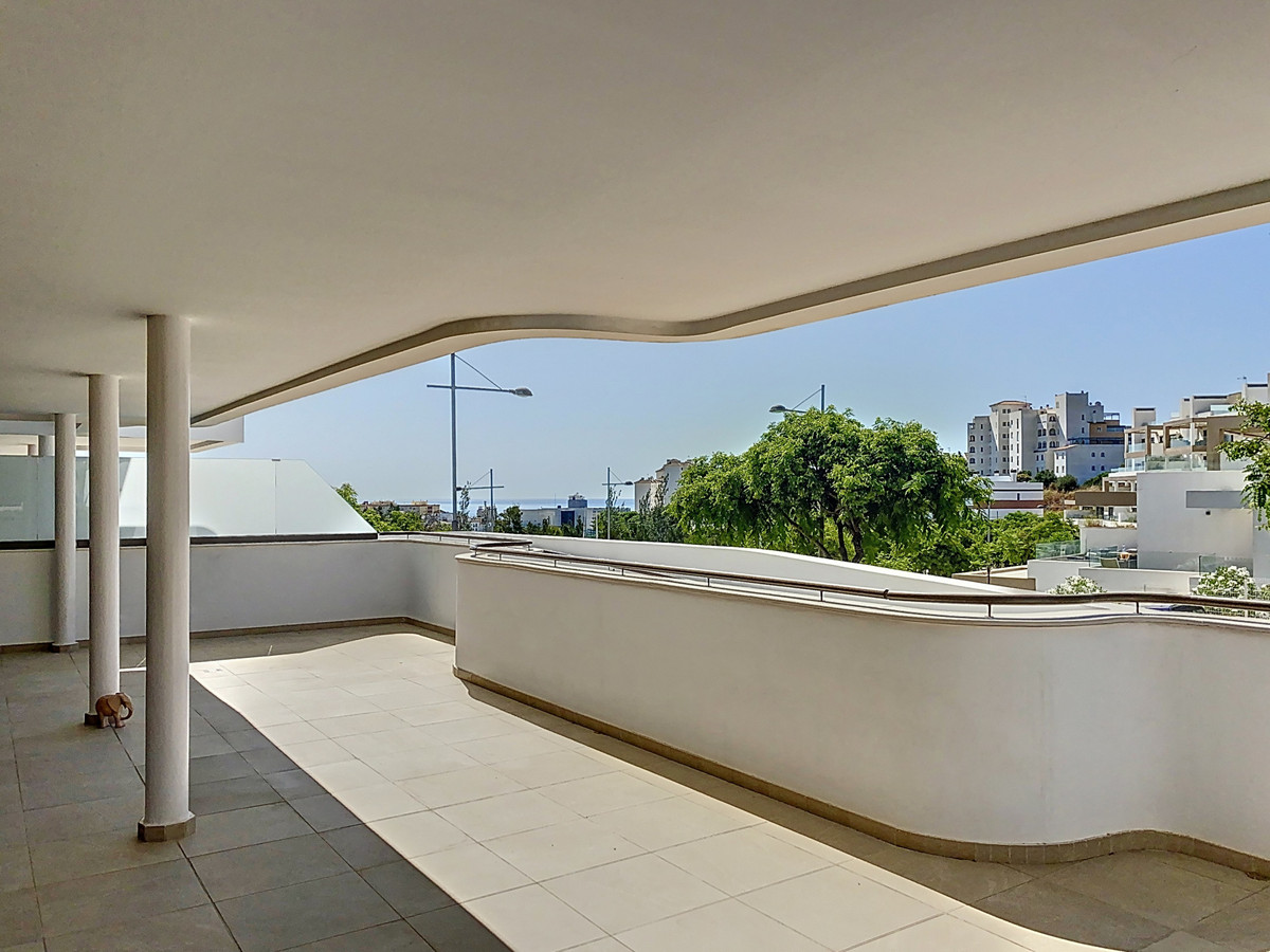 Appartement te koop in Estepona | 4 slaapkamers H5084467