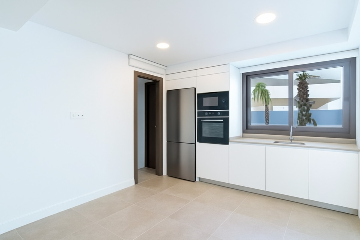 Appartement te koop in Estepona | 4 slaapkamers H5084467