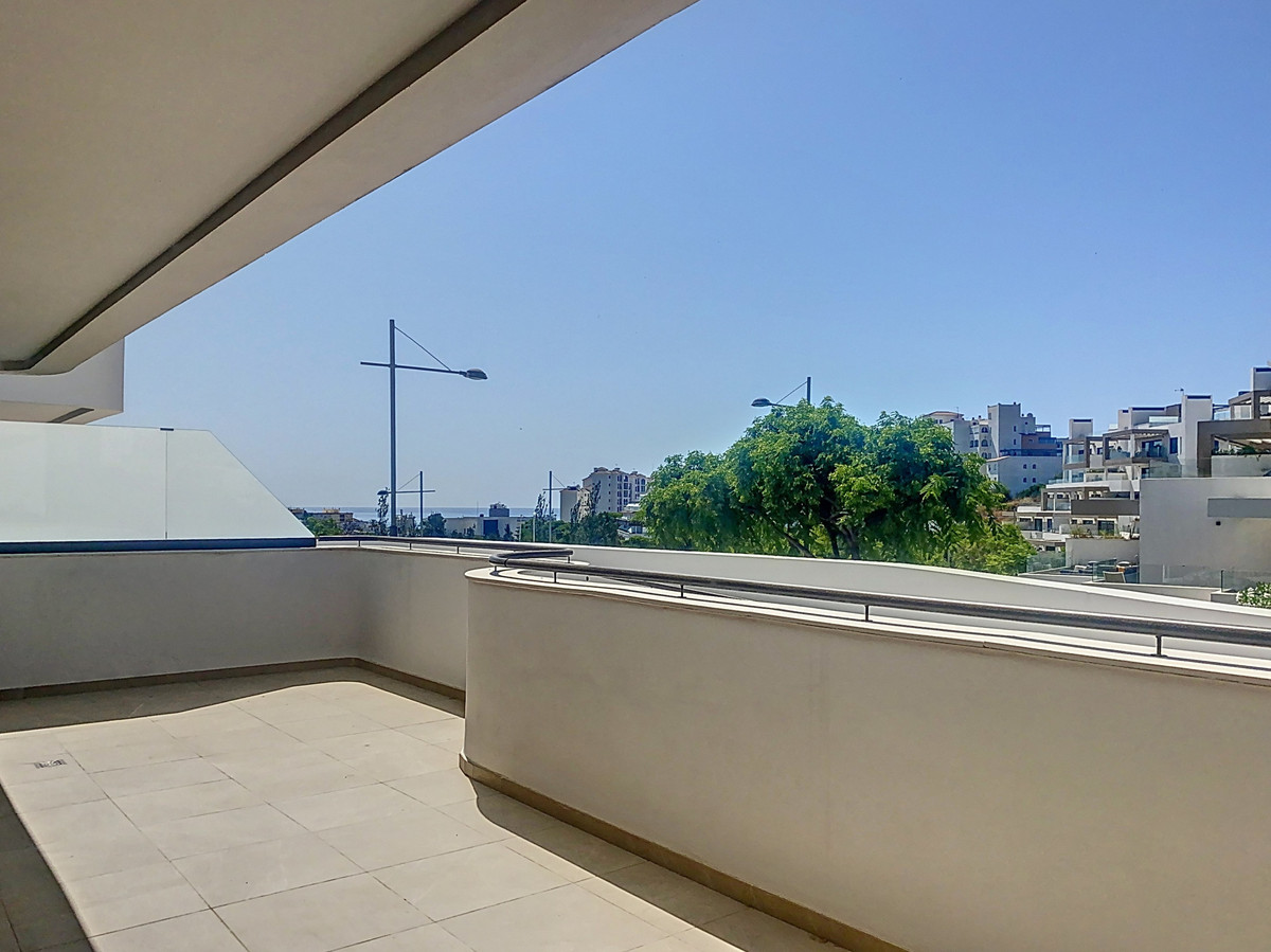 Appartement te koop in Estepona | 4 slaapkamers H5084467
