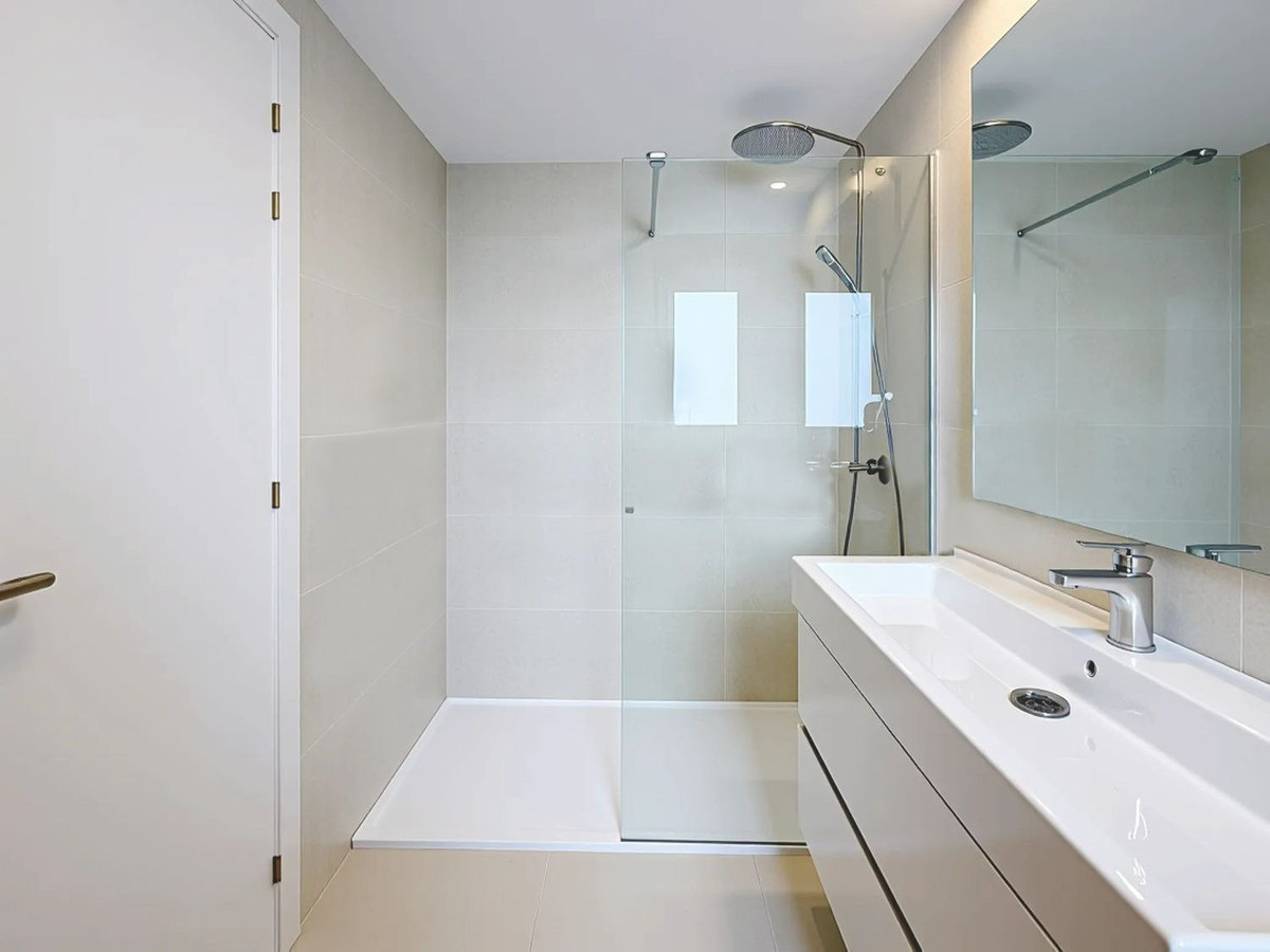 Appartement te koop in Estepona | 4 slaapkamers H5084467