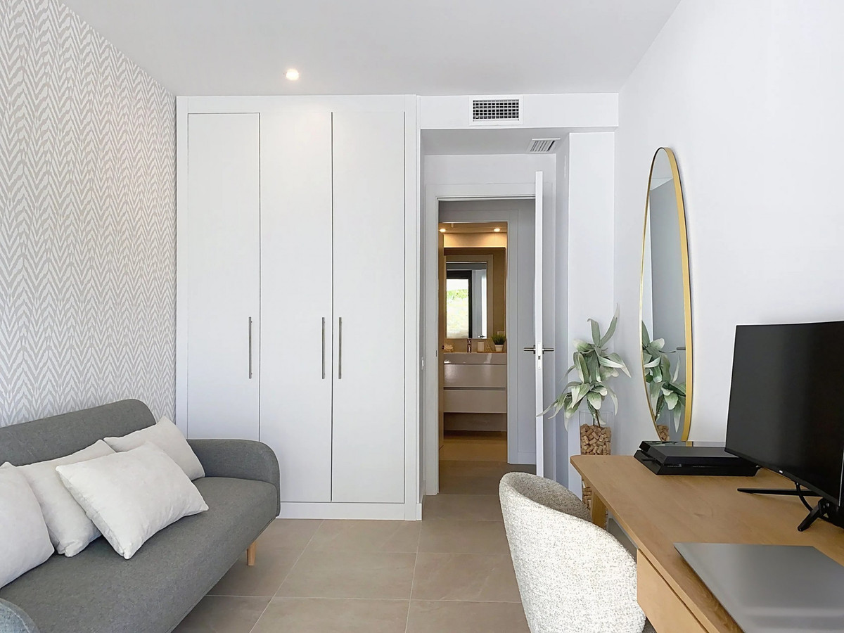 Appartement te koop in Estepona | 4 slaapkamers H5084467