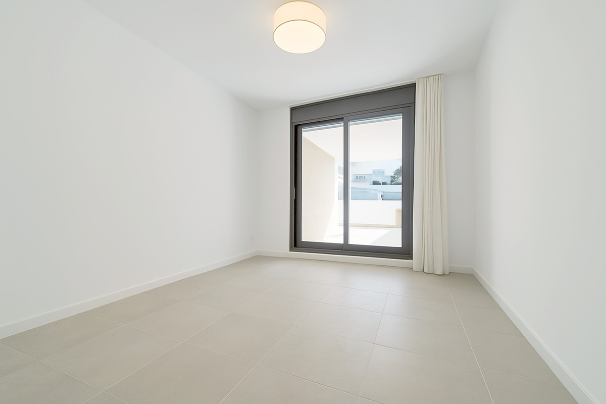 Appartement te koop in Estepona | 4 slaapkamers H5084467