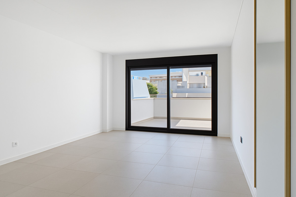 Appartement te koop in Estepona | 4 slaapkamers H5084467
