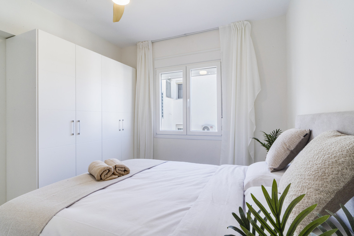 Apartment for sale in Estepona | 3 bedrooms H5084635