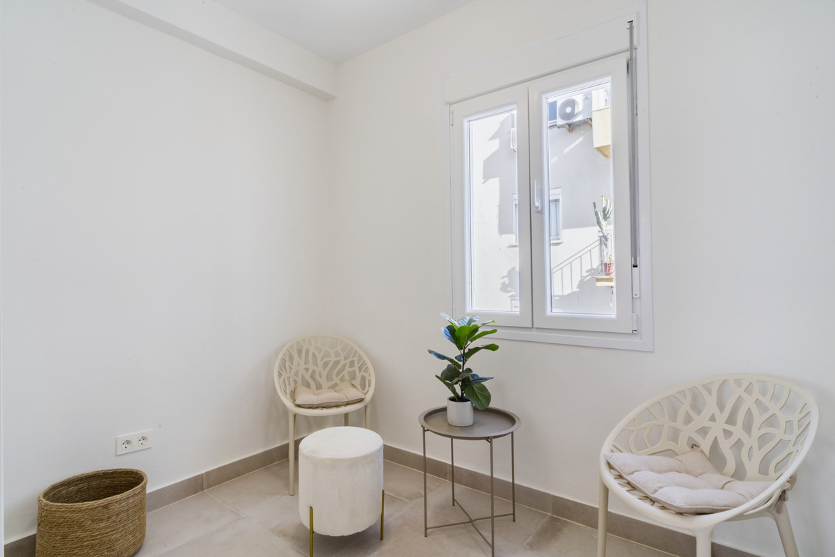 Apartment for sale in Estepona | 3 bedrooms H5084635
