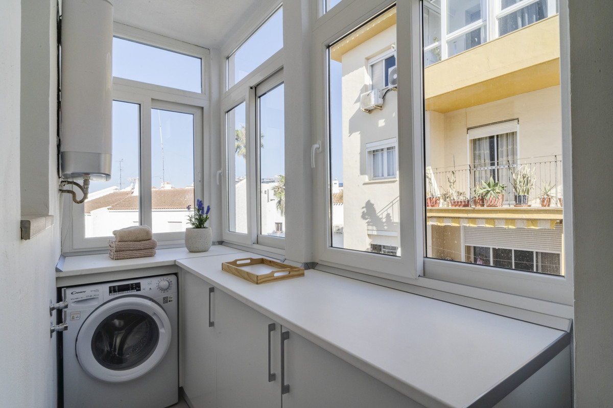 Apartment for sale in Estepona | 3 bedrooms H5084635