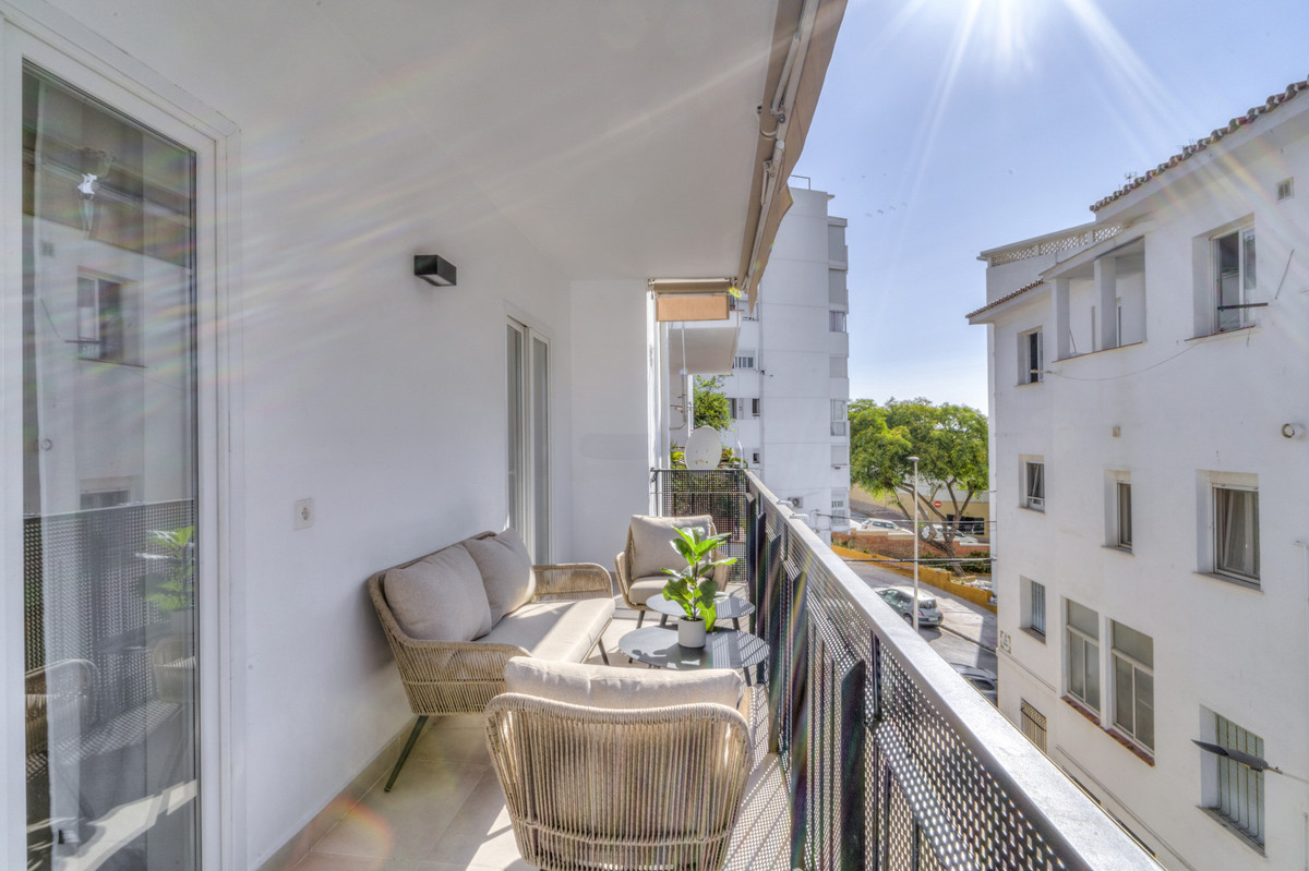 Apartment for sale in Estepona | 3 bedrooms H5084635