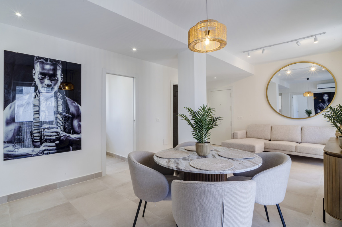Apartment for sale in Estepona | 3 bedrooms H5084635