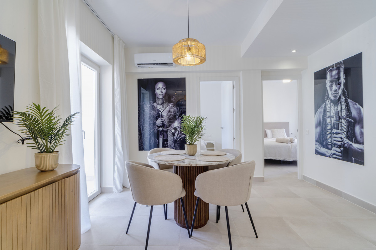 Apartment for sale in Estepona | 3 bedrooms H5084635