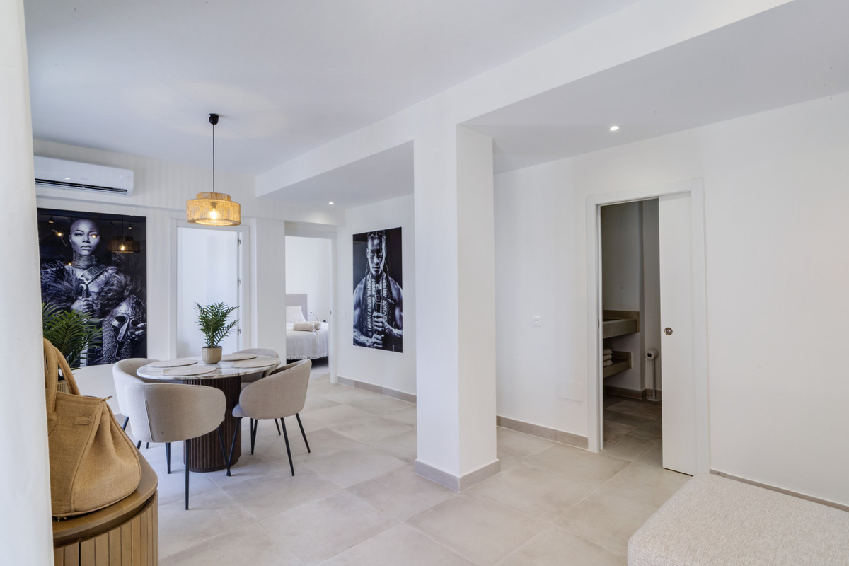 Apartment for sale in Estepona | 3 bedrooms H5084635
