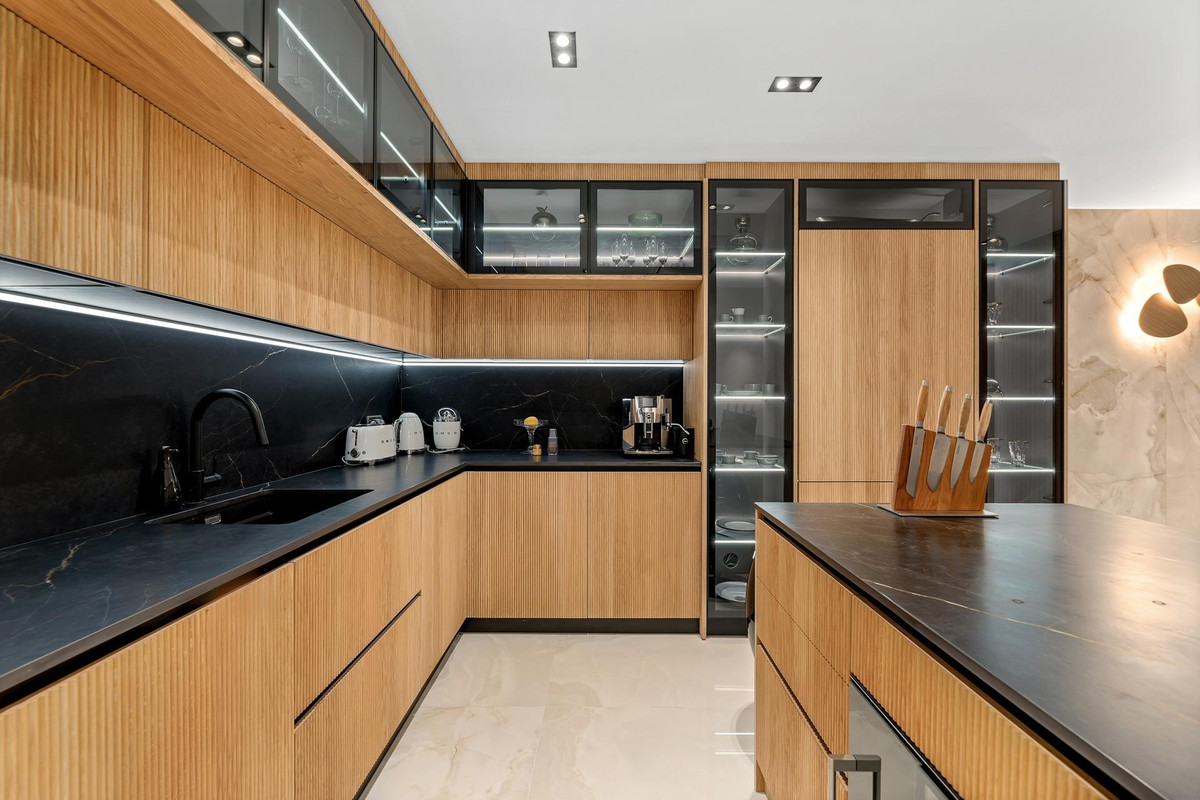 Appartement te koop in Estepona | 3 slaapkamers H5085235