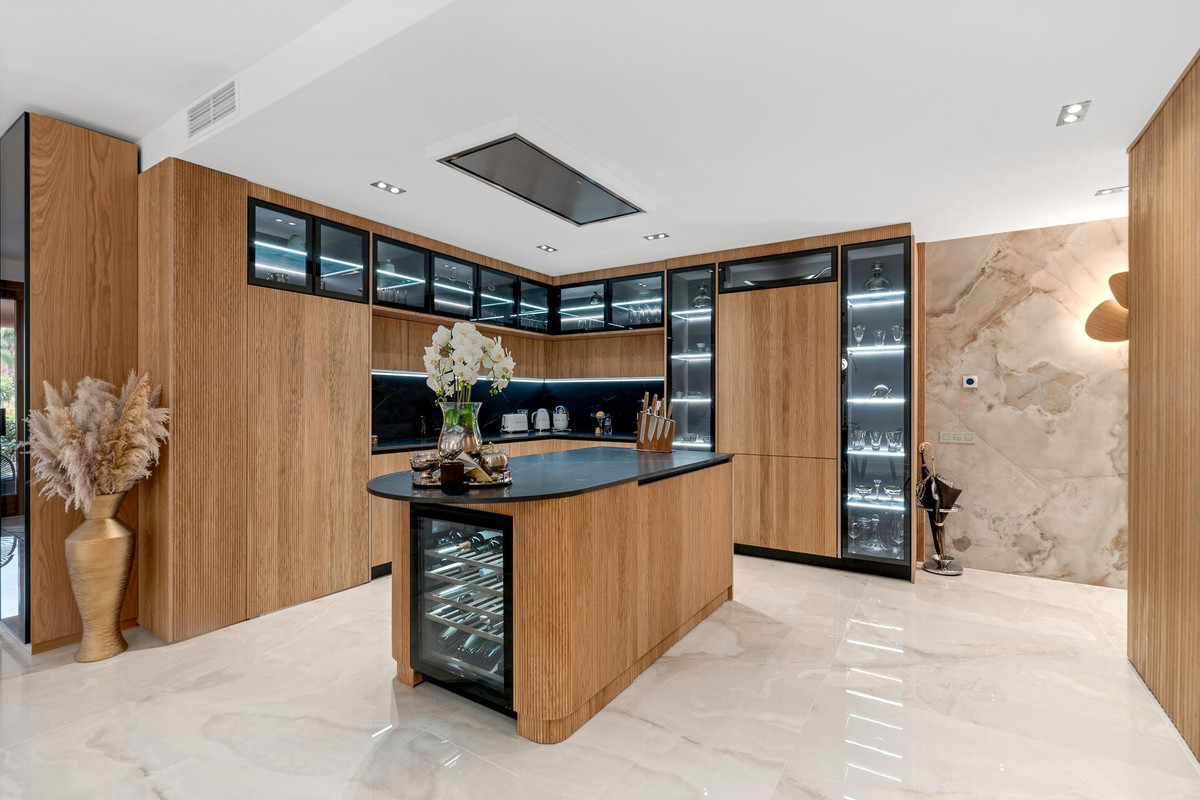 Appartement te koop in Estepona | 3 slaapkamers H5085235