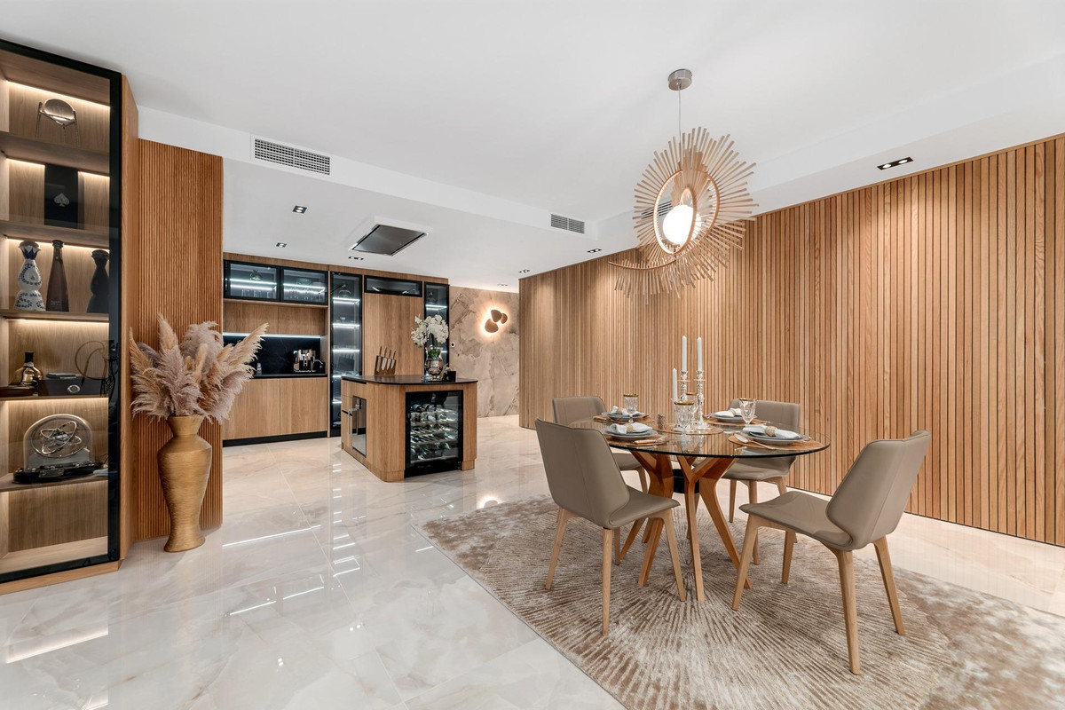 Appartement te koop in Estepona | 3 slaapkamers H5085235