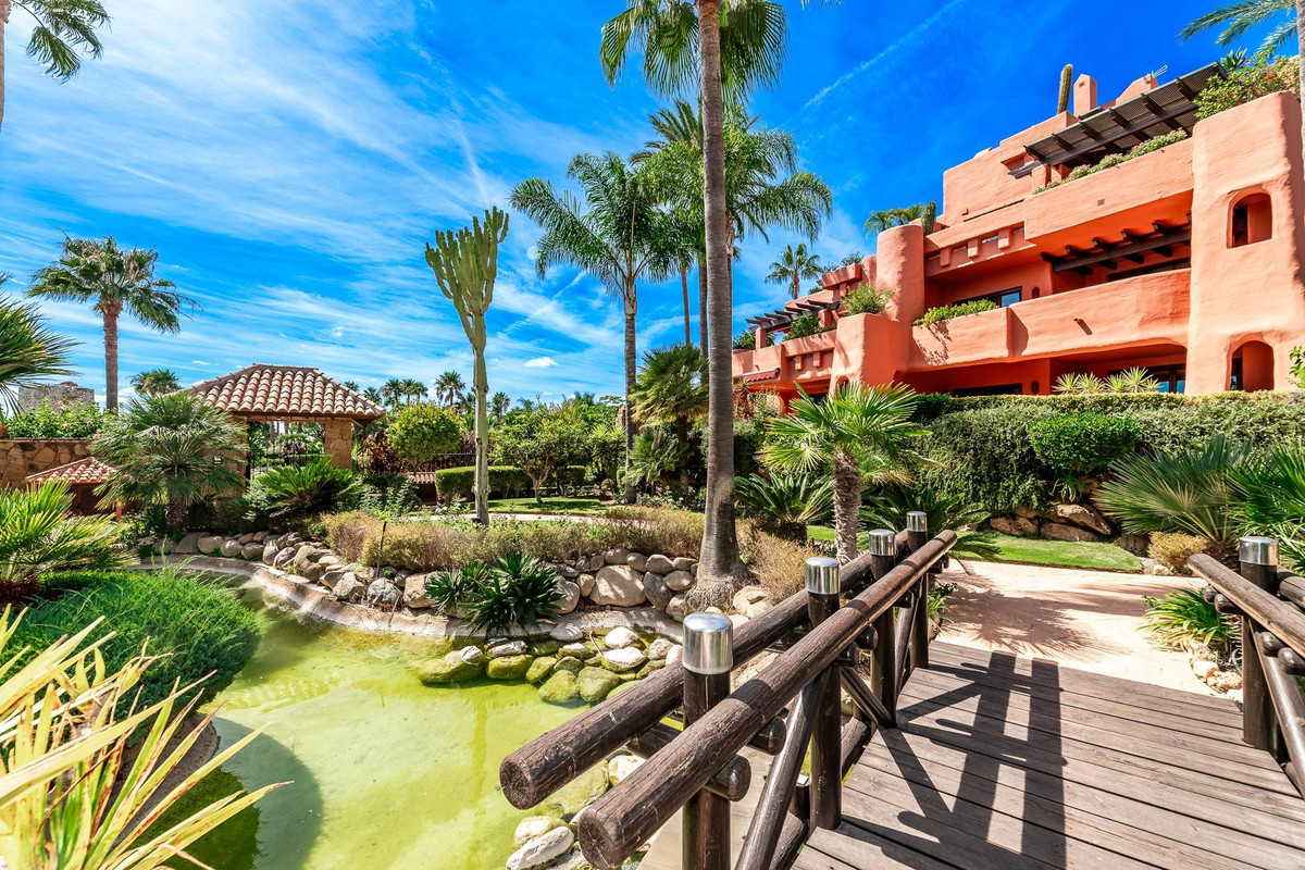 Appartement te koop in Estepona | 3 slaapkamers H5085235